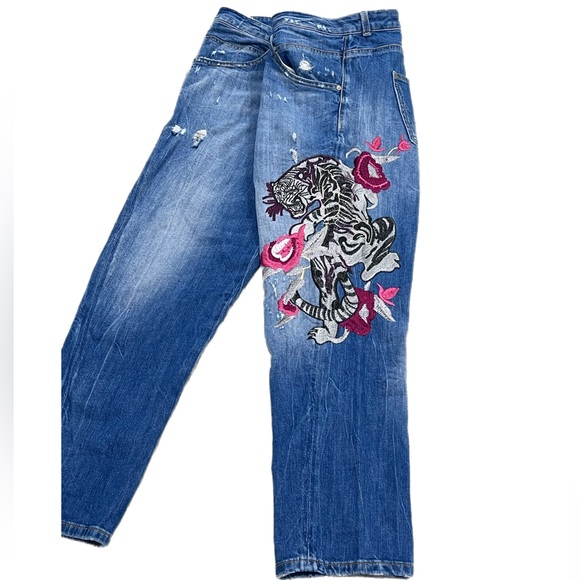 Y2K Distressed Style Tiger Floral motif - Picture 2 of 7